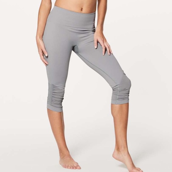 RARE LULULEMON- Sage Green- Sz 6- TARYN TOOMEY- Awakening Cropped Legging 17” - Picture 3 of 9